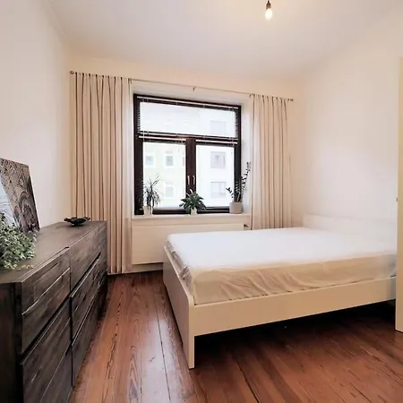 Altbauwohnung Im Herzen Luebecks *